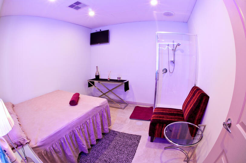 Massage Shop Advertising Australia by HelloBrad.cc Massage Shop Advertising Australia by HelloBrad.cc